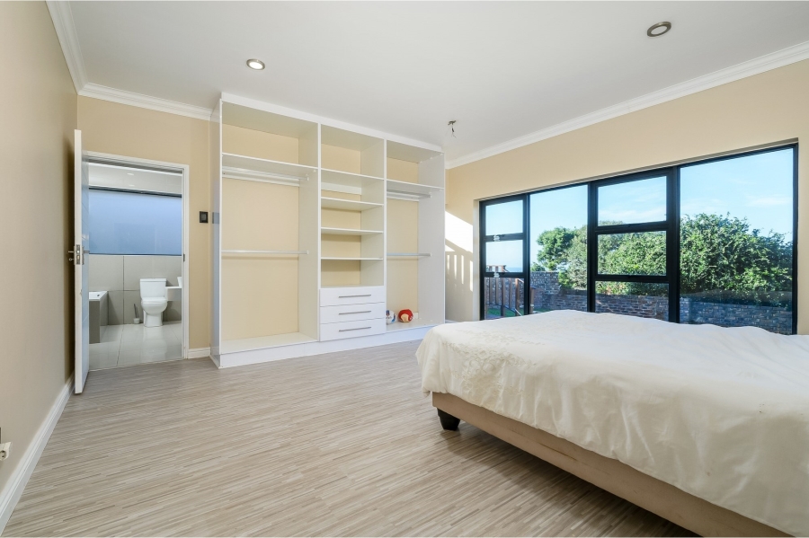 4 Bedroom Property for Sale in Blue Horizon Bay Eastern Cape